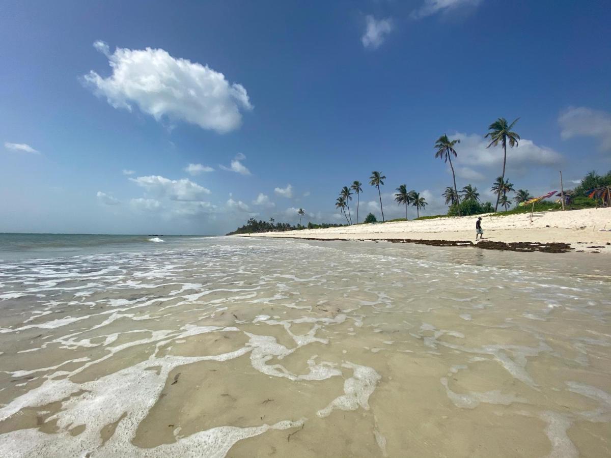 Aqua Resort Diani Beach Esterno foto